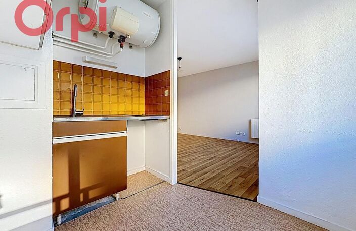 Studio avec place de parking privative sécurisée, CLERMONT FERRAND — photo 4