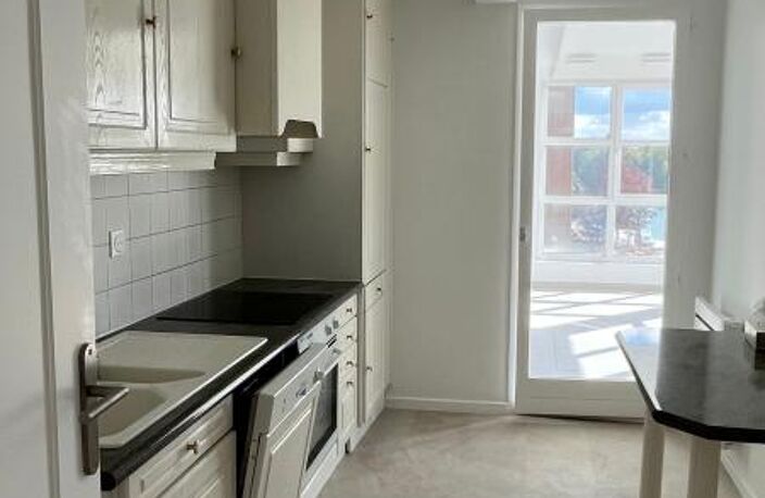 Appartement À Louer Reims Centre ville — photo 3