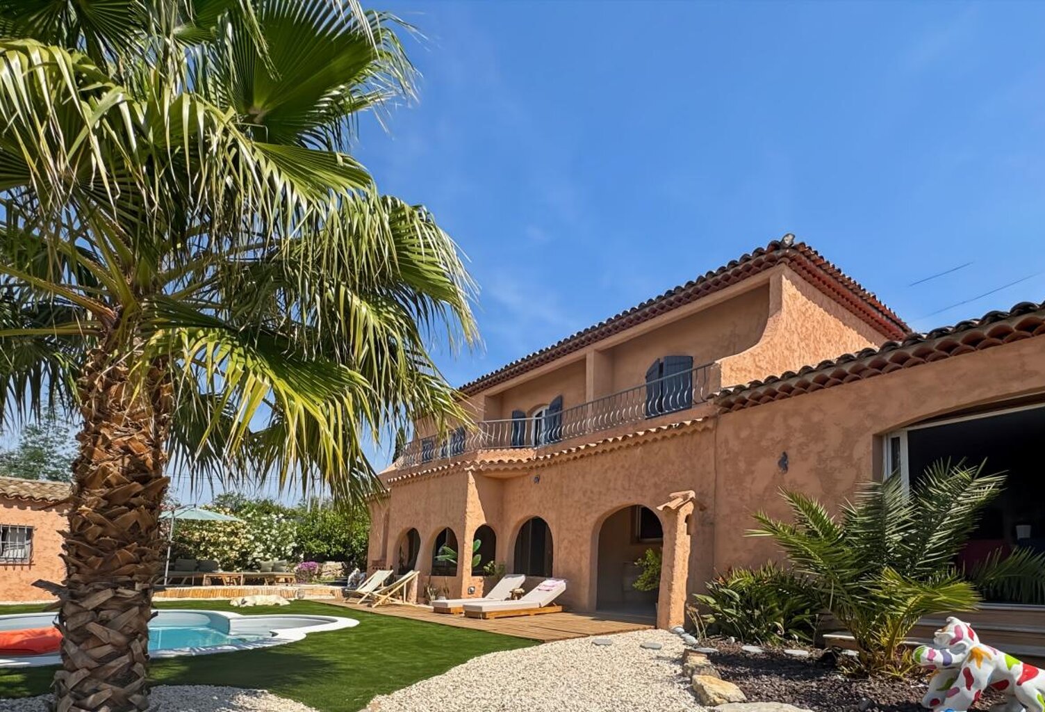 MAISON FAMILIALE DE 231 M² AVEC PISCINE, DOUBLE GARAGE ET STUDIO INDÉPENDANT — photo 1
