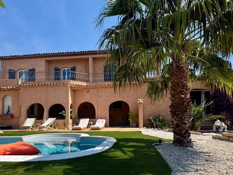 MAISON FAMILIALE DE 231 M² AVEC PISCINE, DOUBLE GARAGE ET STUDIO INDÉPENDANT — photo 1