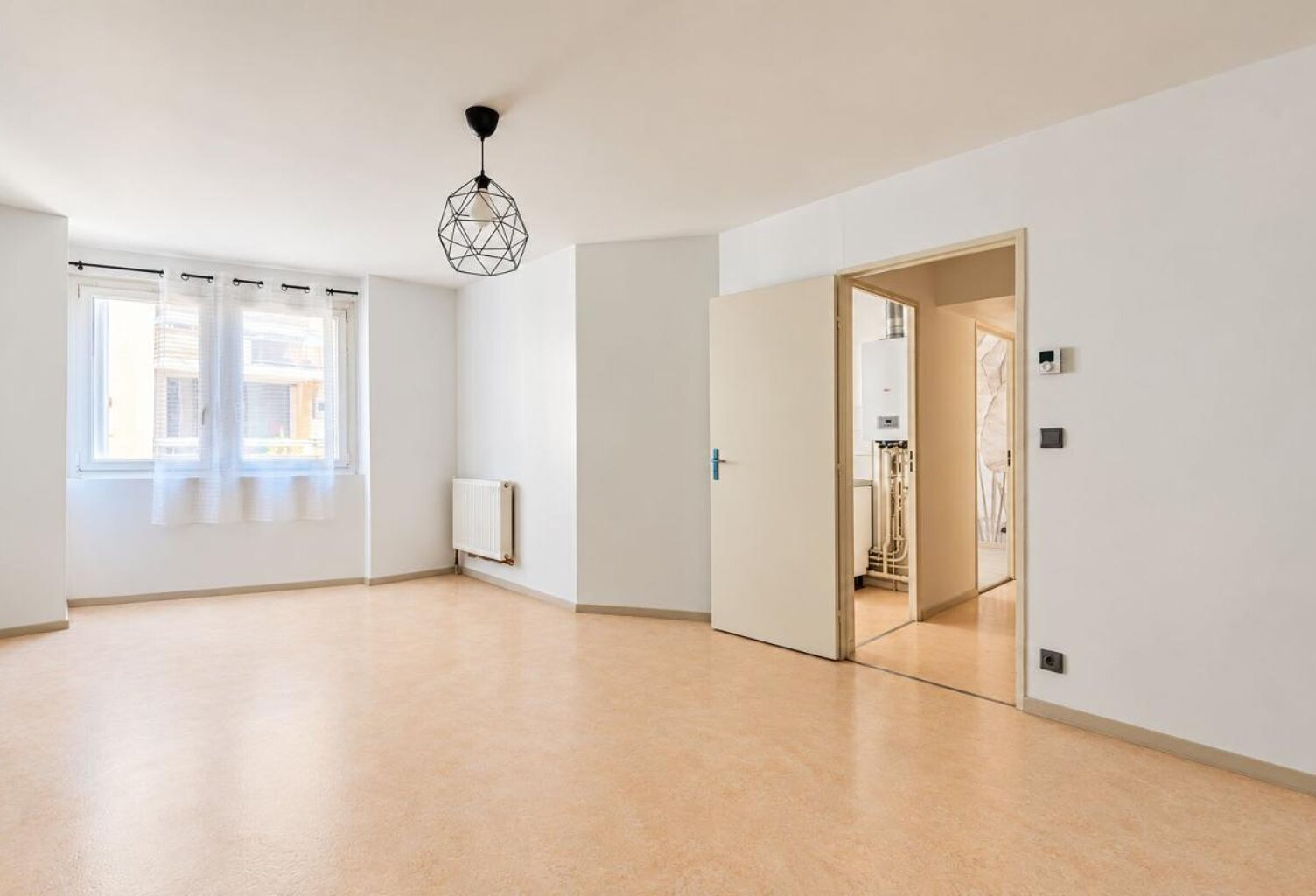 Appartement T2 À Vendre en Centre-Ville de Reims — photo 1