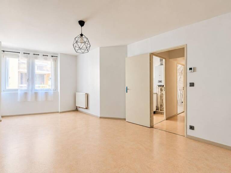 Appartement T2 À Vendre en Centre-Ville de Reims — photo 1