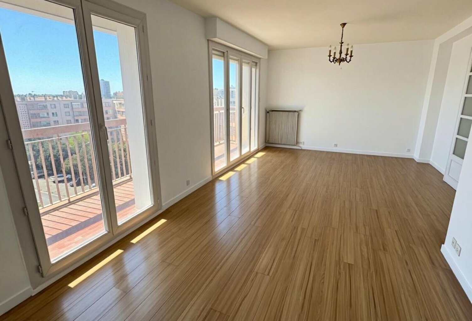 Marseille 9  DROMEL  TYPE  3 /4  de 70 m2 AU 7 IEME ETAGE — photo 1