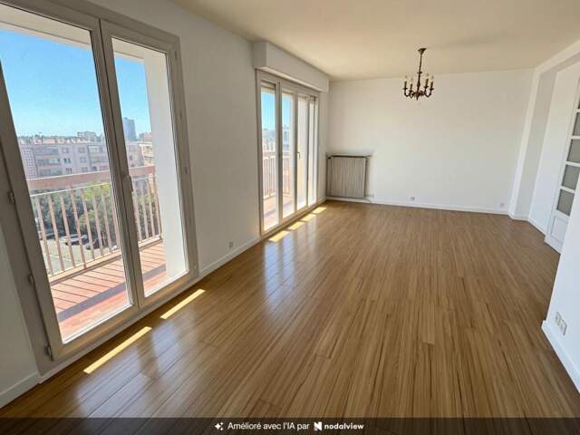 Marseille 9  DROMEL  TYPE  3 /4  de 70 m2 AU 7 IEME ETAGE — photo du bien
