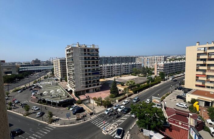 Marseille 9  DROMEL  TYPE  3 /4  de 70 m2 AU 7 IEME ETAGE — photo 2