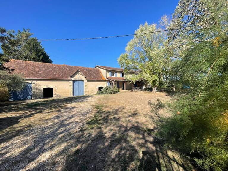 ensemble maison avec gîte et grange — photo 1