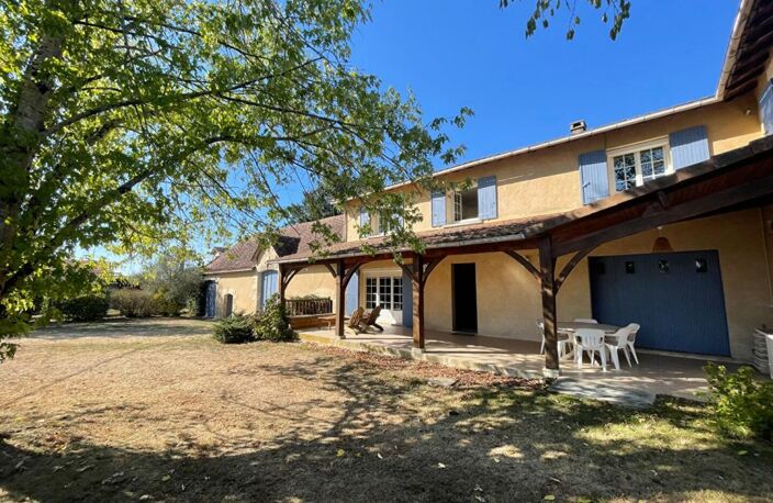 ensemble maison avec gîte et grange — photo 2