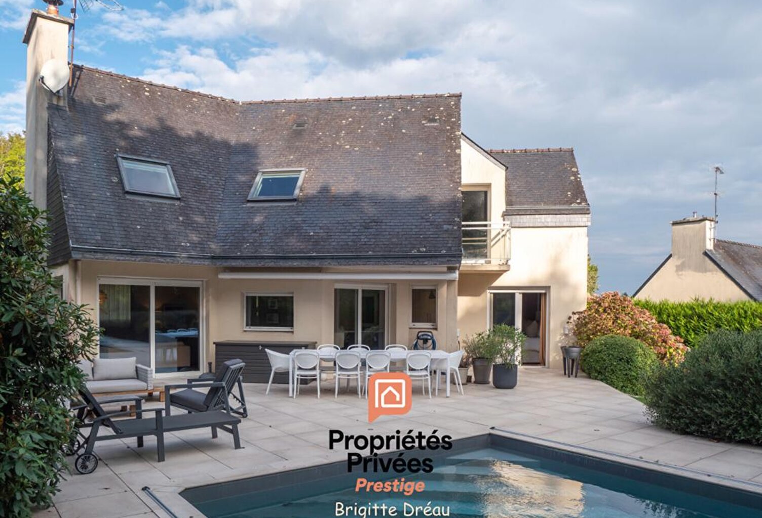 FOUESNANT 29170 - Contemporaine avec piscine  6 pièce(s) 205 m2 environ — photo 1