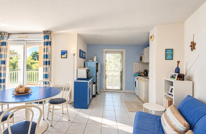 Agay - 2 pièces avec terrasse couverte, vue dégagée et garage — photo 3