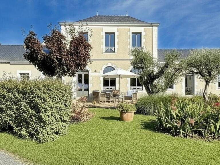 Maison 10 pièce(s) 367 m2 — photo 1