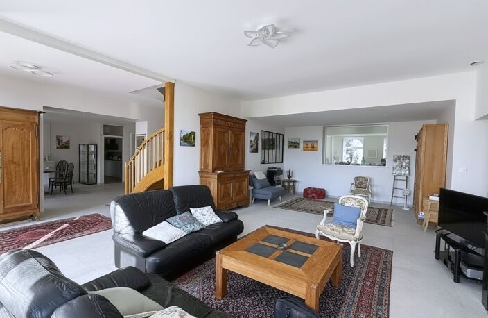 Maison 10 pièce(s) 367 m2 — photo 4