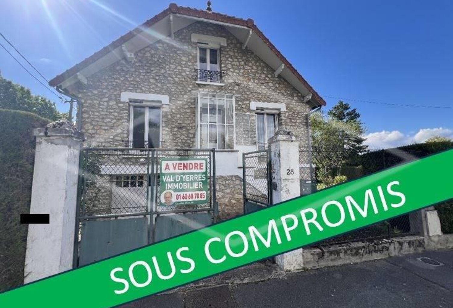 Vente maison 5 pièces 90 m² Combs-la-Ville (77380) — photo 1