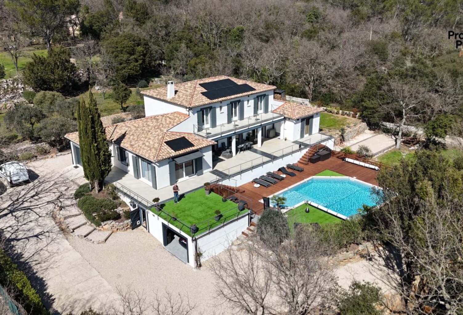 Villa 260 m² ? 4 suites ? Piscine & Jacuzzi ? Terrain 5 000 m² — photo 1