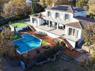 Villa 260 m² ? 4 suites ? Piscine & Jacuzzi ? Terrain 5 000 m² — photo 2