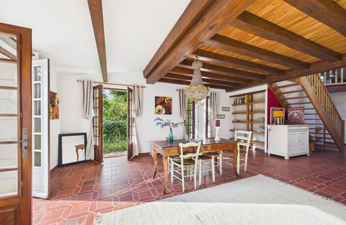 Maison de caractère de 214 m2 à Gizay , 4 chambres, grand jardin, garage, cave, mare — photo 3