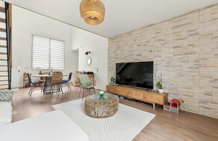 Sainte-Geneviève-des-Bois ? Duplex 3 pièces avec terrasse de 25 m² et parking en sous-sol — photo 2