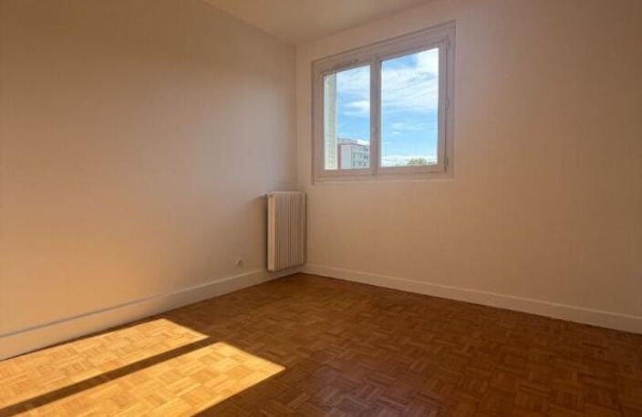 Très bel appartement T2 baigné de lumière ? 3? et Dernier Étage, Vue Verdure & Sans Aucun Vis-à-Vis ! Noisy-le-Sec (189 000 ) — photo 2