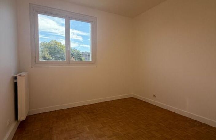 Très bel appartement T2 baigné de lumière ? 3? et Dernier Étage, Vue Verdure & Sans Aucun Vis-à-Vis ! Noisy-le-Sec (189 000 ) — photo 3