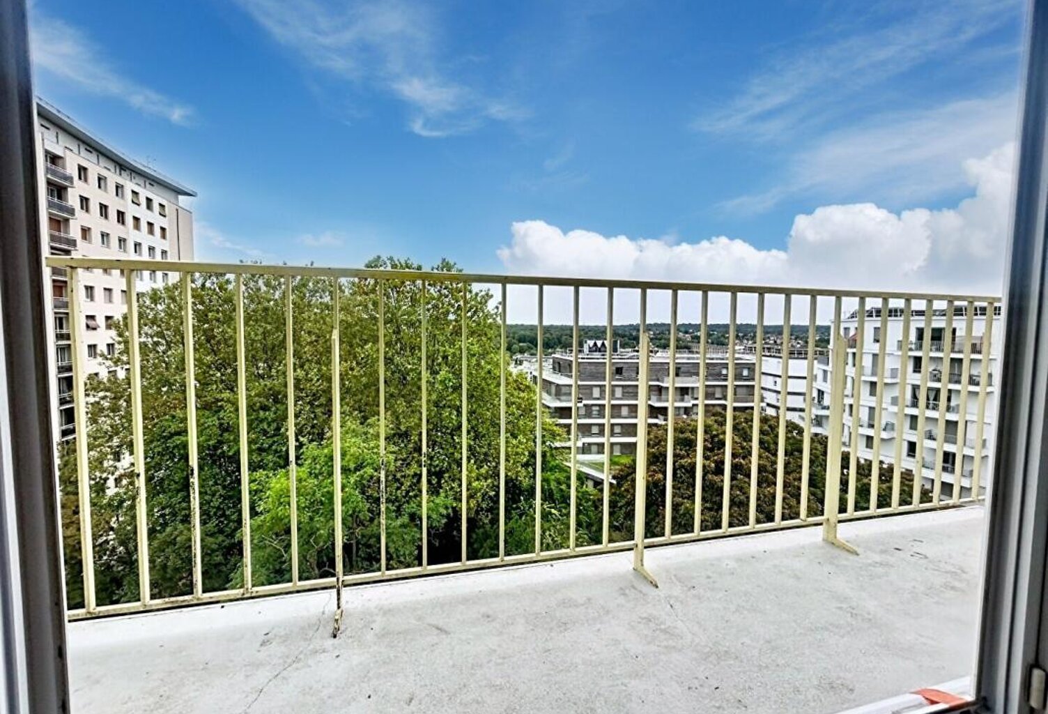 Fontainebleau-Avon 5 pièces 91 m2 avec balcon 5' Gare — photo 1