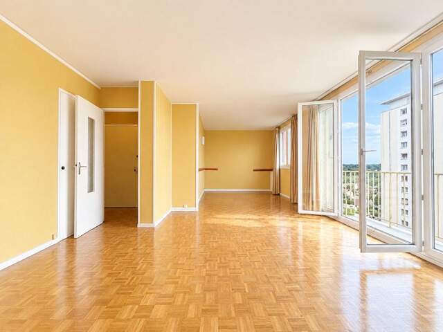 Fontainebleau-Avon 5 pièces 91 m2 avec balcon 5' Gare — photo du bien