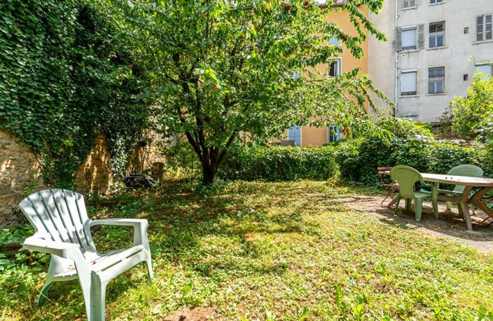 "Secteur marché couvert" Appartement avec jardin au coeur de Villefranche Sur Saône 4 pièce(s) 96.38 m2 — photo 2