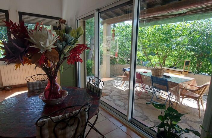 GARD. 30.NIMES. Quartier La Cigale. Belle maison de 119 m2 sur terrain arboré de 1250 m² avec piscine 10 X 6 ? Dépendance ? Capitelle — photo 3