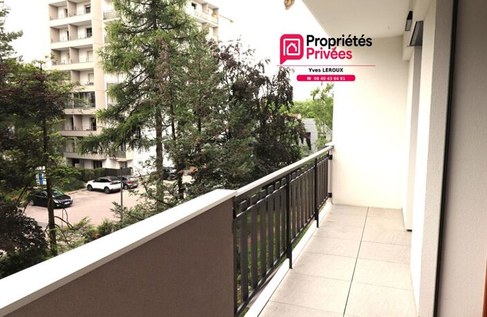 Appartement Type 3 , 72m²  carrez, traversant avec Balcon sud/Est + garage et cave — photo 3