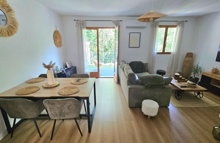 Maison mitoyenne totalement rénovée avec jardinet — photo 5