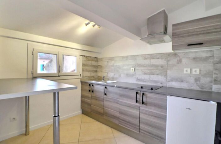 Studio rénové, lumineux et au calme,  Idéal premier achat ou investissement — photo 3