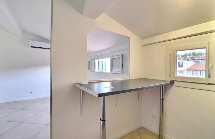 Studio rénové, lumineux et au calme,  Idéal premier achat ou investissement — photo 4