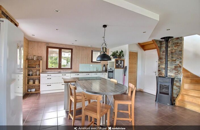 Saint Genest Malifaux 42660 Chalet 200m² habitables 3 possible 4 chambres, garage sur 1000m² de terrain avec piscine et bain nordique — photo 3