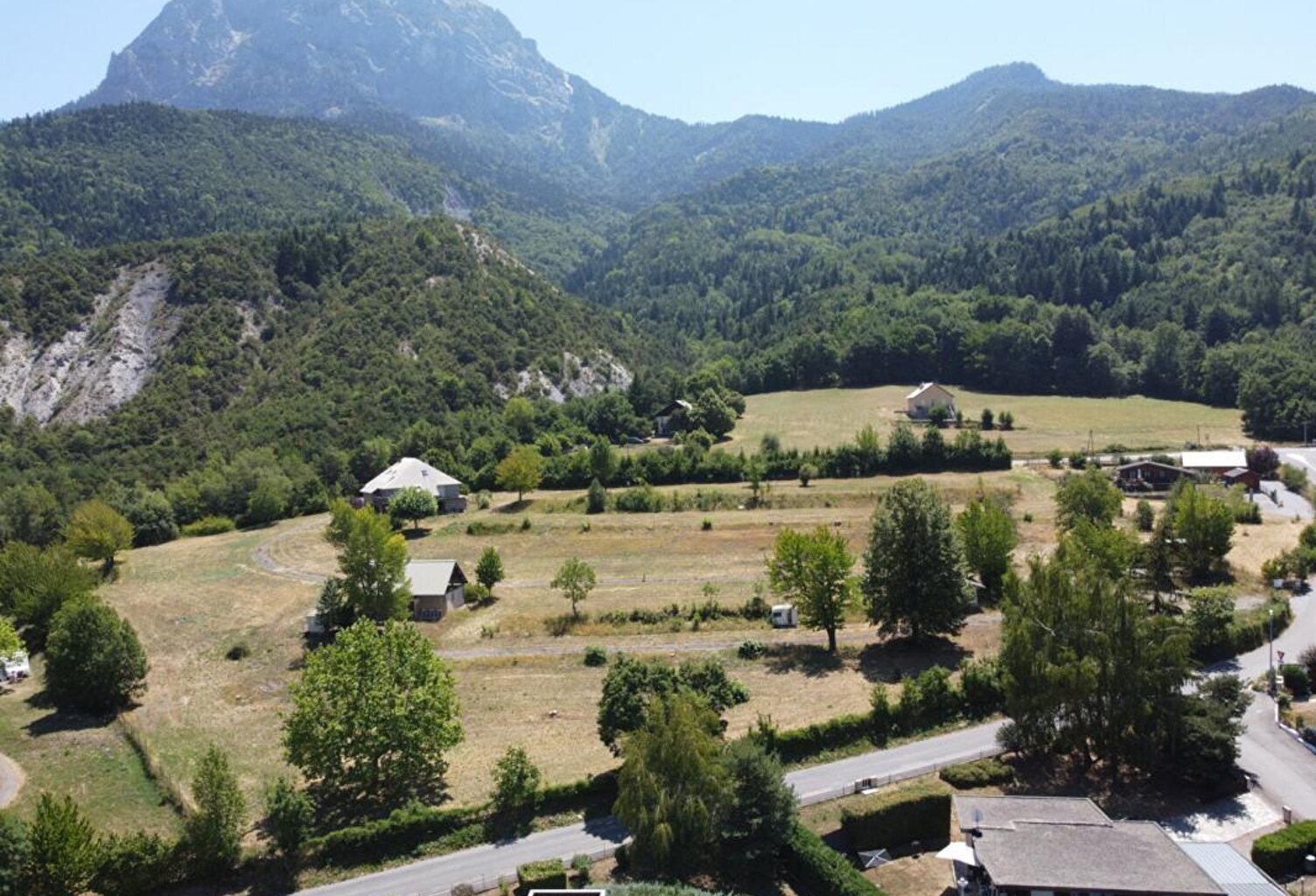 Terrain Savines Le Lac 698 m2 — photo 1