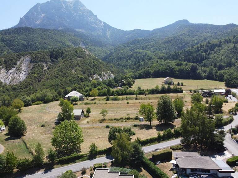 Terrain Savines Le Lac 698 m2 — photo 1
