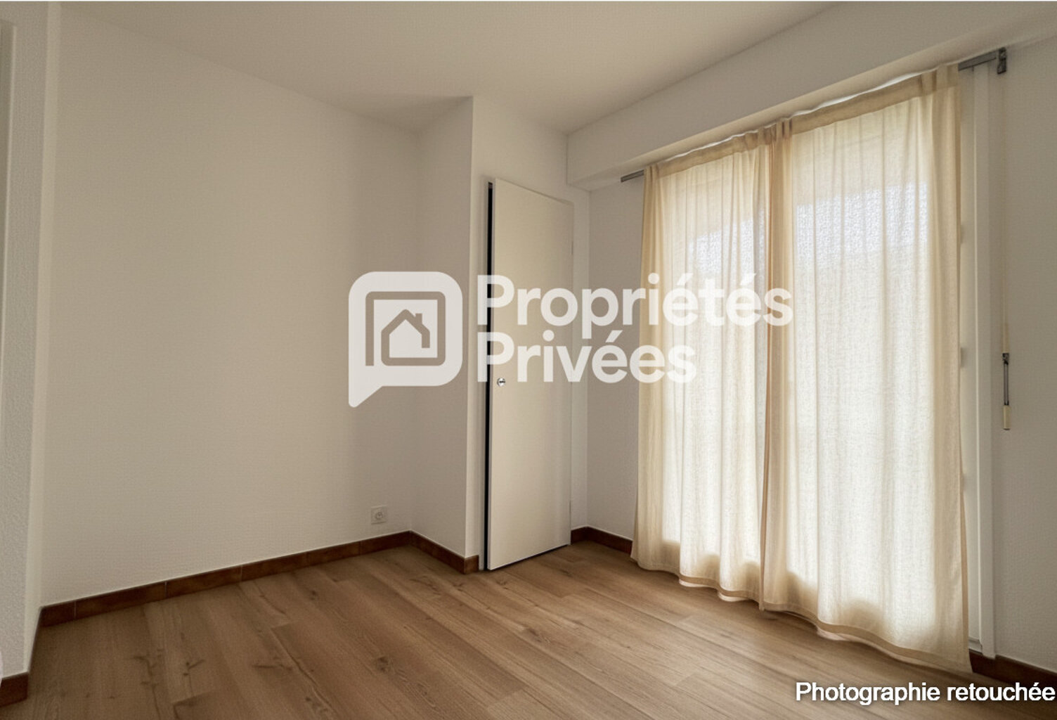 APPARTEMENT 2 PIÈCES 45 m²  CENTRE-VILLE  ST RAPHAEL - PARKING ? CAVE — photo 1