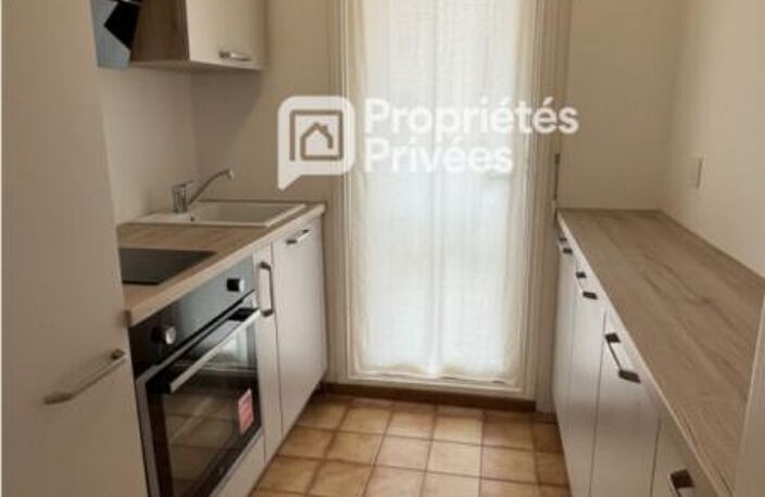 APPARTEMENT 2 PIÈCES 45 m²  CENTRE-VILLE  ST RAPHAEL - PARKING ? CAVE — photo 4