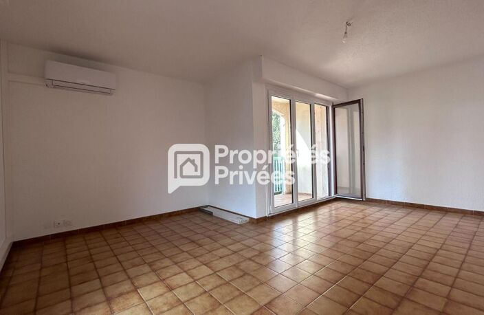 APPARTEMENT 2 PIÈCES 45 m²  CENTRE-VILLE  ST RAPHAEL - PARKING ? CAVE — photo 5