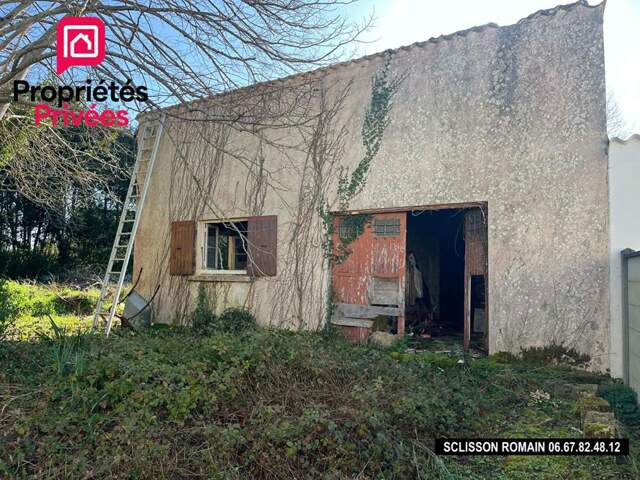 SAINT-GENIS-DE-SAINTONGE ? BEL ENSEMBLE IMMOBILIER À RÉNOVER  1 071 m² DE TERRAIN ? 39 990  HAI — photo du bien