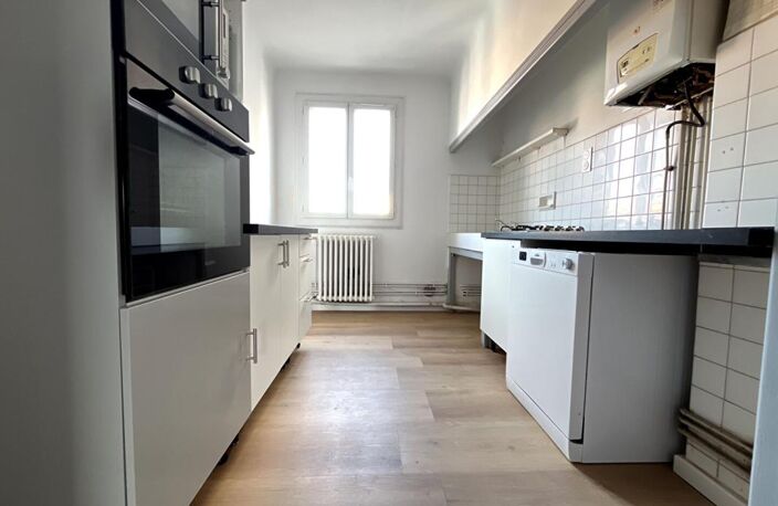 Charmant appartement T3 entièrement rénové de 64 m² au 1 er étage sans ascenseur d'une petite copropriété — photo 2