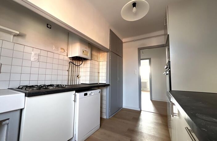 Charmant appartement T3 entièrement rénové de 64 m² au 1 er étage sans ascenseur d'une petite copropriété — photo 3