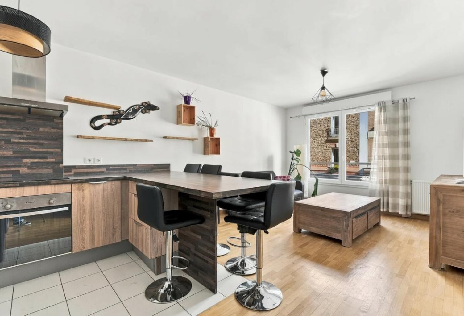 PANTIN  : À DEUX PAS DU MÉTRO HOCHE / BEL APPARTEMENT 3 PIÈCES DE 54 M² — photo 1