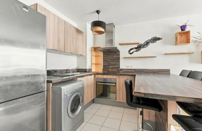 PANTIN  : À DEUX PAS DU MÉTRO HOCHE / BEL APPARTEMENT 3 PIÈCES DE 54 M² — photo 3