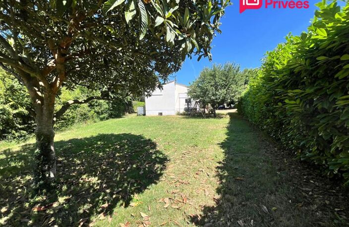 SAINTE-ANASTASIE - MAISON DE PLAIN-PIED - 4 CHAMBRES -113 m² ? TERRAIN PLAT 1 343 m² ? AU CALME — photo 2