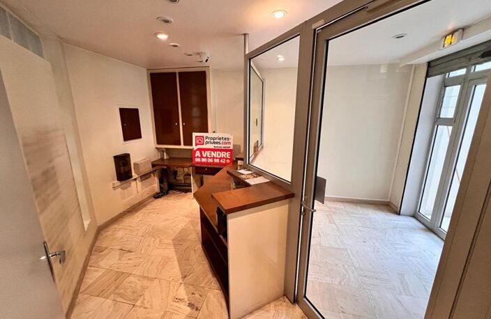 (78250) MEULAN-EN-YVELINES - Immeuble contemporain 151m2, 9 pièces, fort potentiel — photo 2