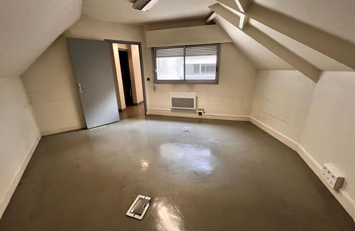 (78250) MEULAN-EN-YVELINES - Immeuble contemporain 151m2, 9 pièces, fort potentiel — photo 4