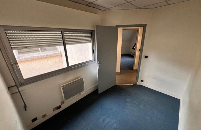 (78250) MEULAN-EN-YVELINES - Immeuble contemporain 151m2, 9 pièces, fort potentiel — photo 5