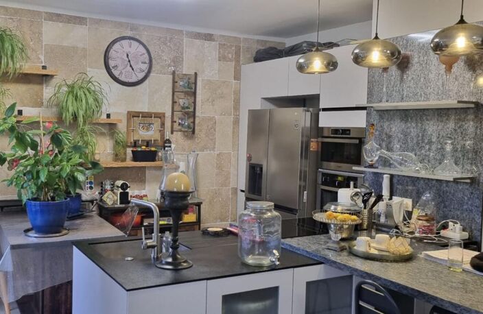 HAUT DE VILLA VUE MER, cave, jardin et Stationnements — photo 3