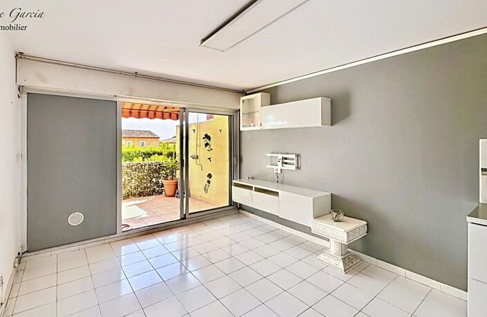 BANDOL - PROXIMITE CENTRE VILLE ET COMMERCES - STUDIO 24 M² - PARKING PRIVATIF — photo 3