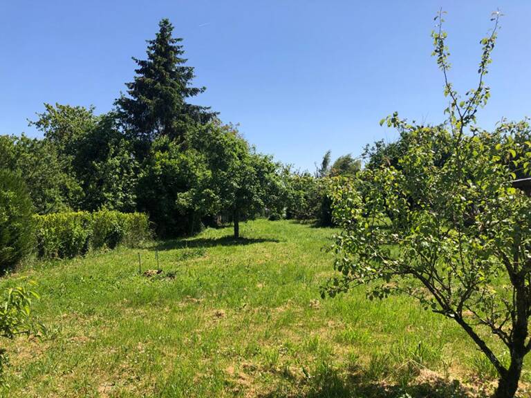 Terrain constructible de 1 220 m²; Environnement calme et cadre de vie privilégié — photo 1