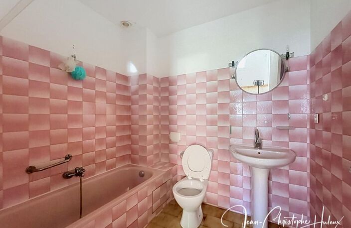 NÎMES RICHELIEU Studio 38 m2 + 15 m2 de combles aménageables — photo 4