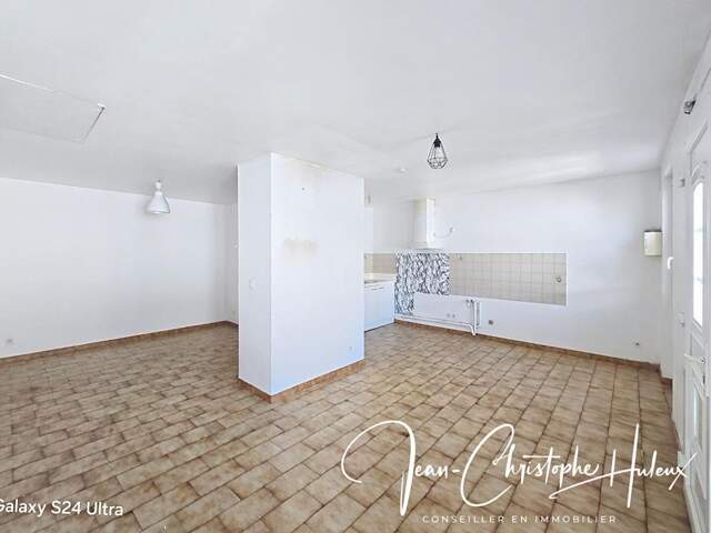 30000  NIMES - studio 37 m2 + 17 m2 aménagement combles possible — photo du bien